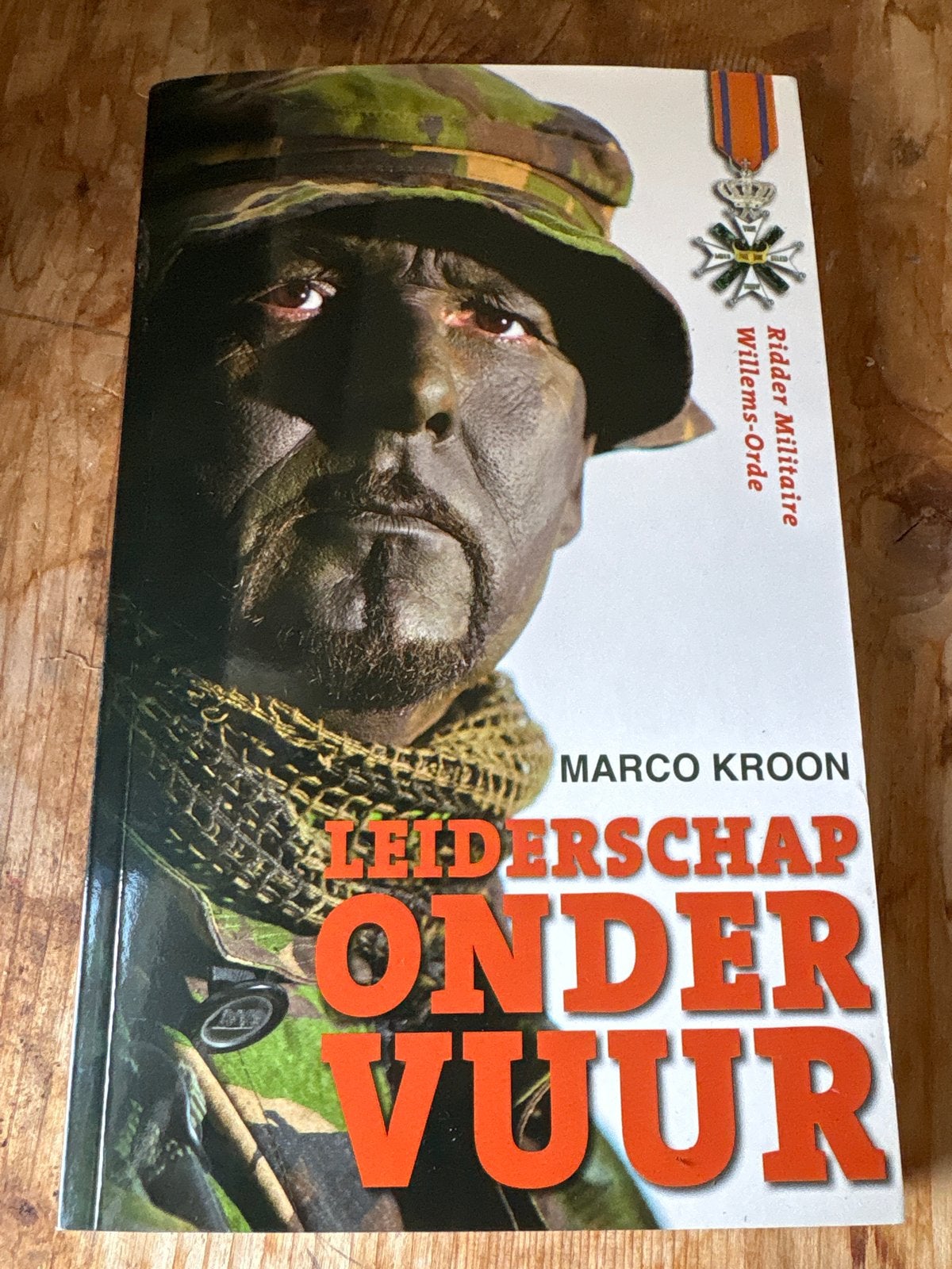 Leiderschap Onder Vuur - Marco Kroon, Boeken, Ophalen of Verzenden, 1945 tot heden, Gelezen, Algemeen