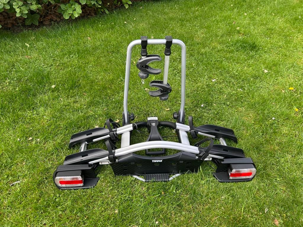 Thule Euroway 921 kantelbare fietsendrager voor 2 fietsen, Auto diversen, Fietsendragers, Ophalen, Brede banden, Zo goed als nieuw