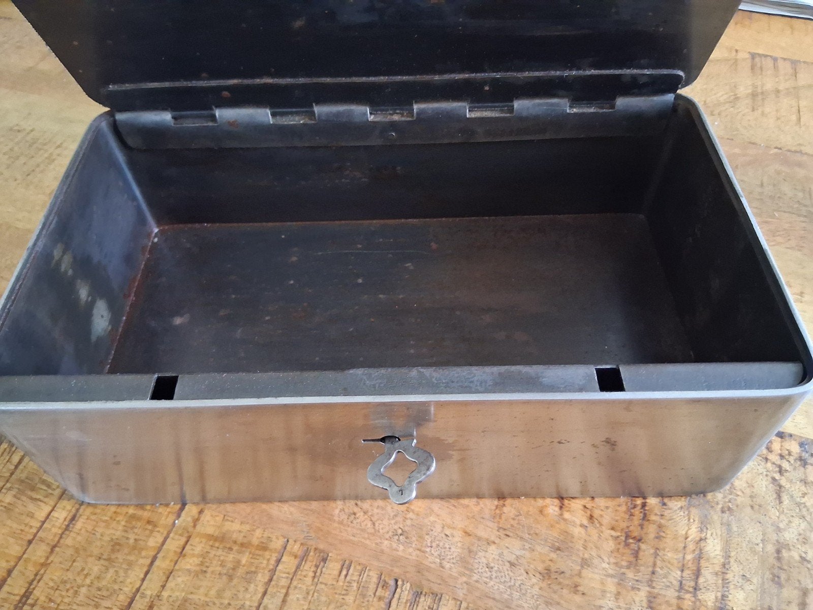 Vintage metalen safe kistje met slot en sleutel, Ophalen