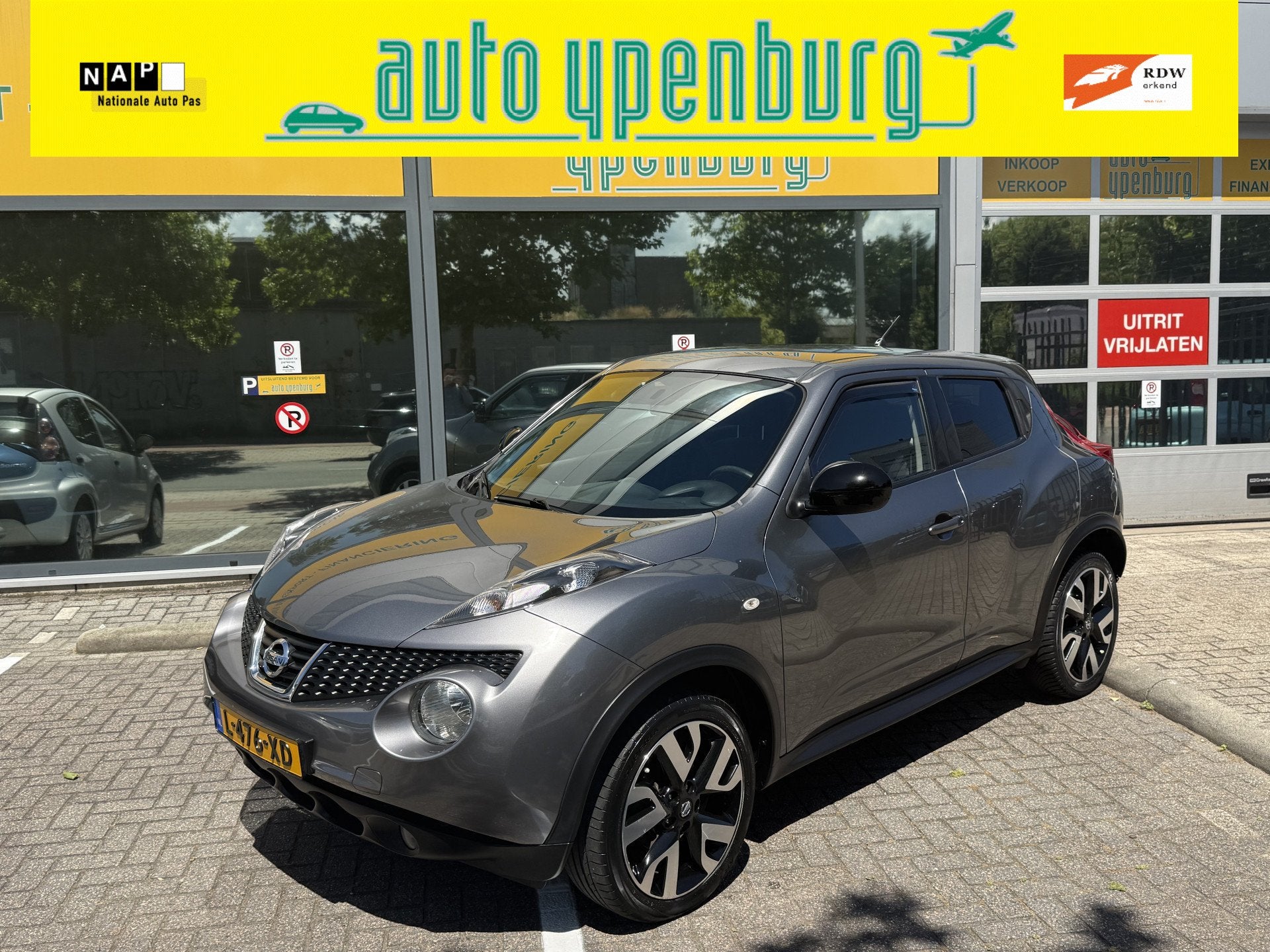 Nissan Juke 1.6 Connect Edition Automaat * 107.752 Km * Navi, Auto's, Nissan, 4 cilinders, Alcantara, Automatische klimaatregeling