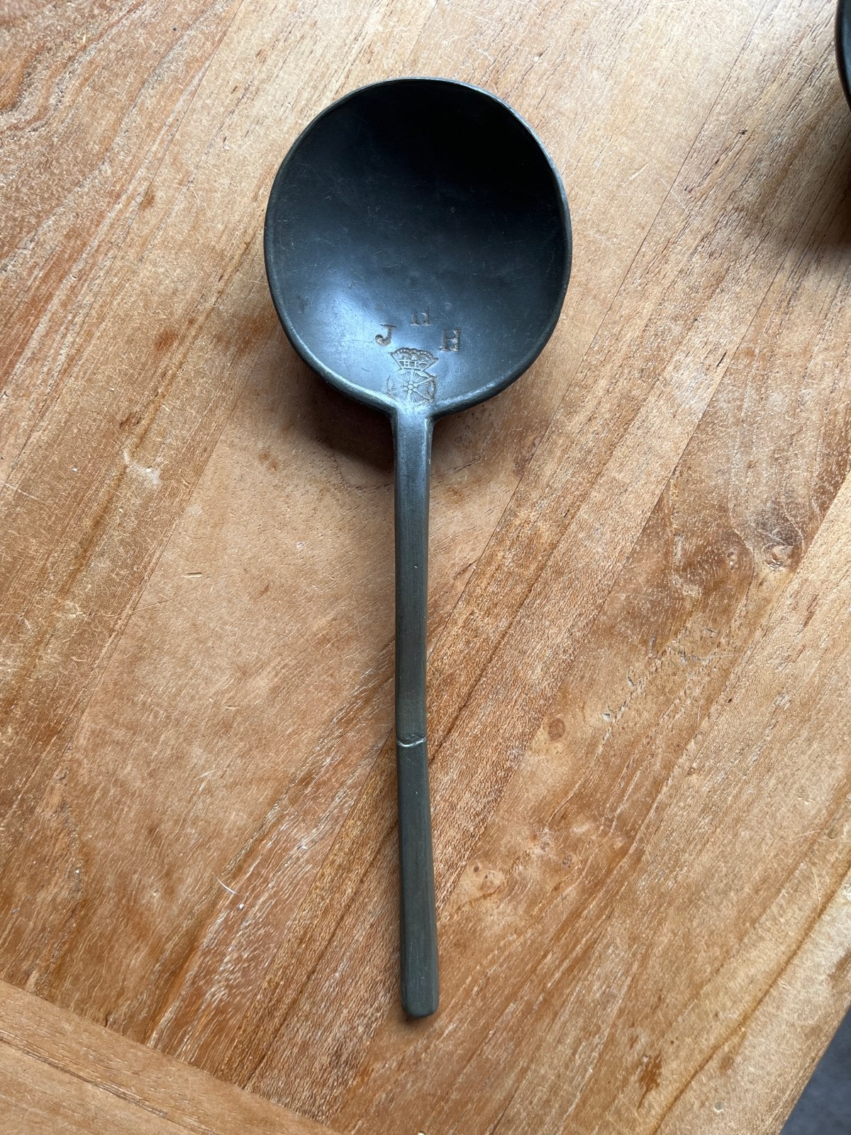 Antieke tinnen lepel met keurmerk "De Gekroonde Roos", Ophalen of Verzenden