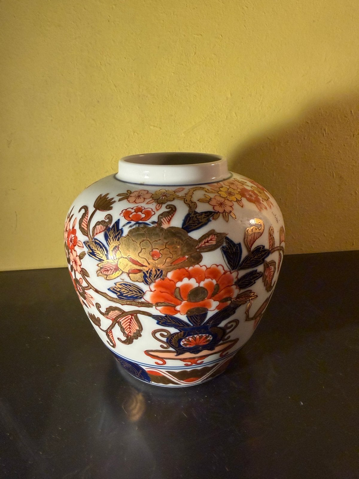 Gold Imari Handgeschilderde Vaas met Bloemenmotief, Ophalen of Verzenden