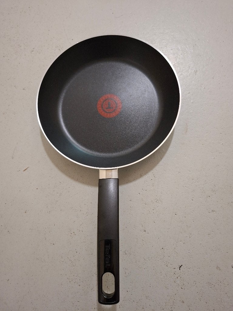 Tefal koekenpan 24 cm., Ophalen, Tefal, Antiaanbaklaag, Zo goed als nieuw
