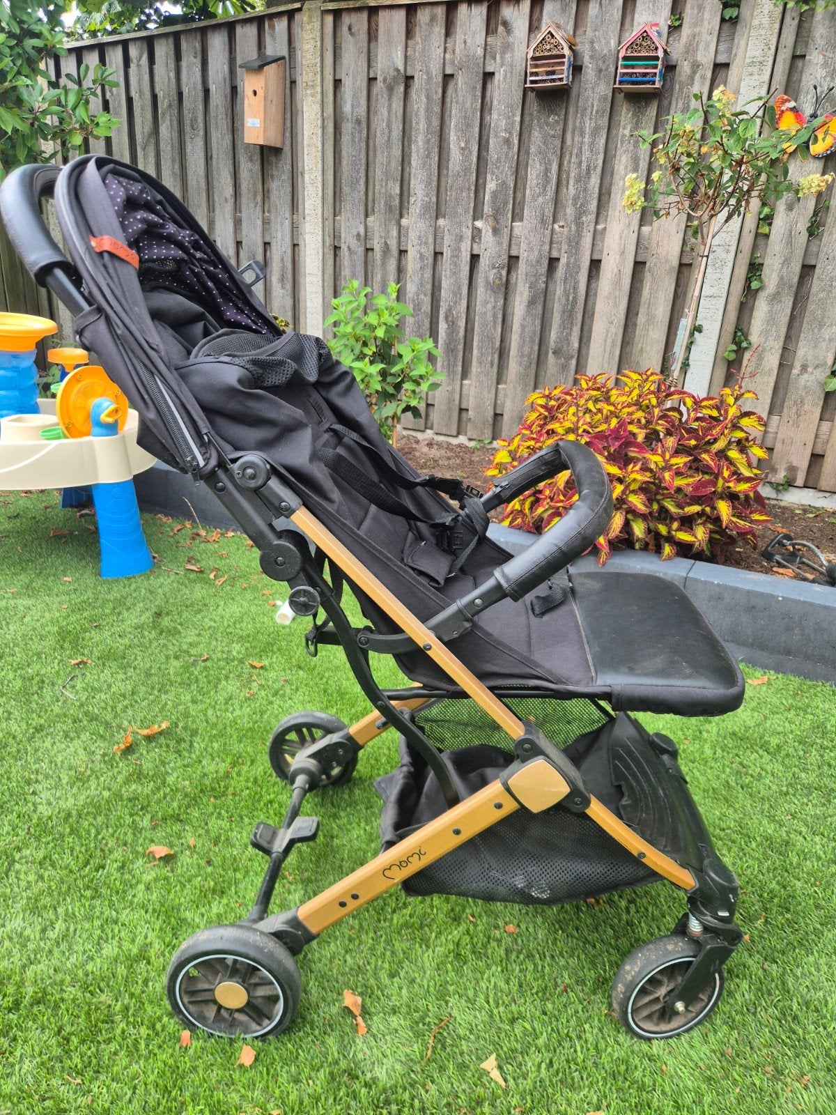 kinderwagen momi, Ophalen