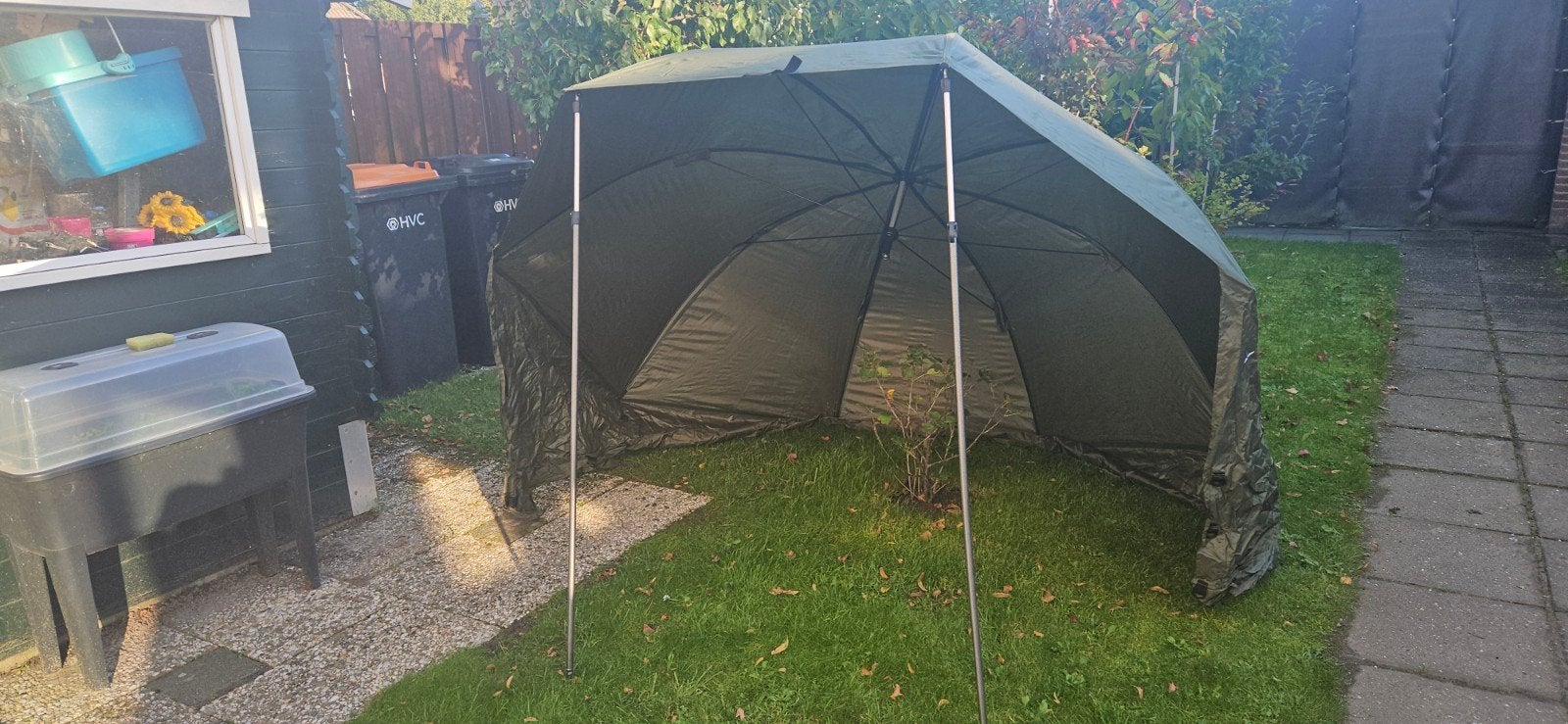 Visparaplu / Brolly - Ideaal voor karpervissen, Ophalen, Zo goed als nieuw