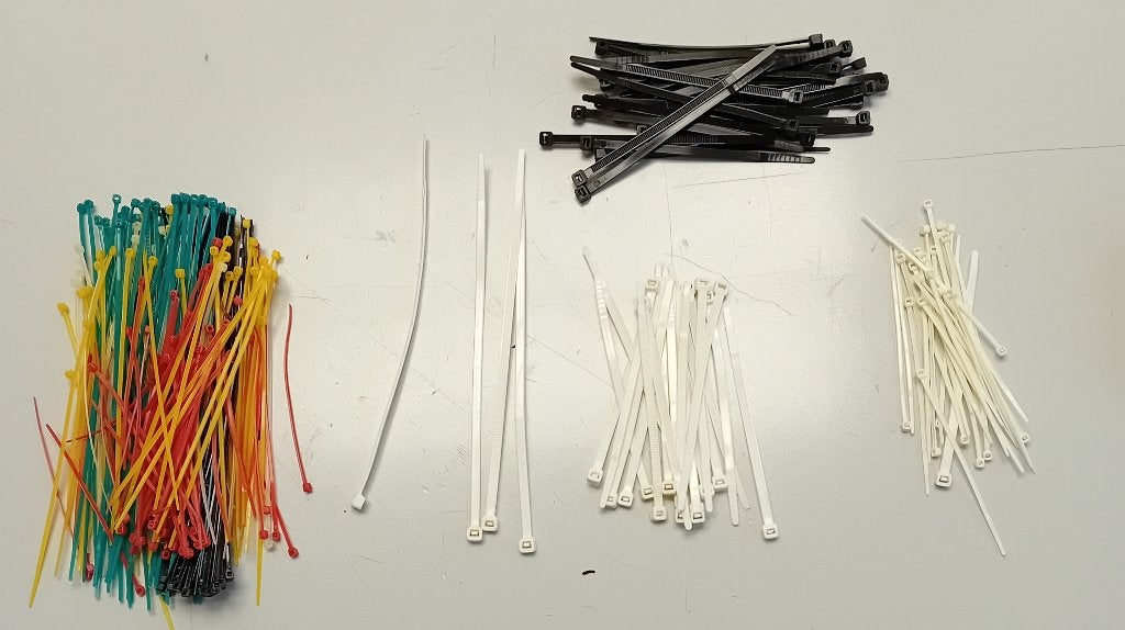 Te Koop: 353 kabelbinders /  tie-wraps, nieuw., Ophalen of Verzenden, Nieuw, Minder dan 2 meter, Overige kabels