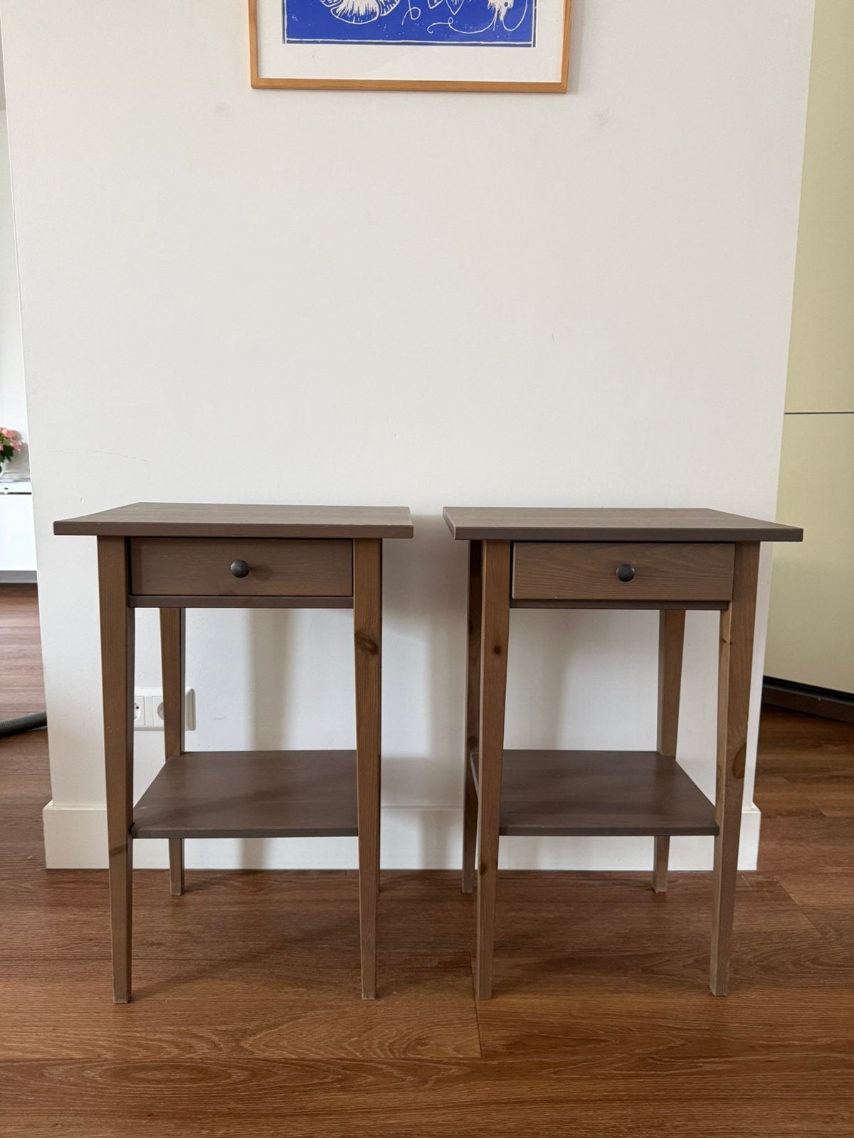 Nachtkasje Hemnes IKEA, Ophalen, 50 tot 100 cm, Zo goed als nieuw, 25 tot 50 cm