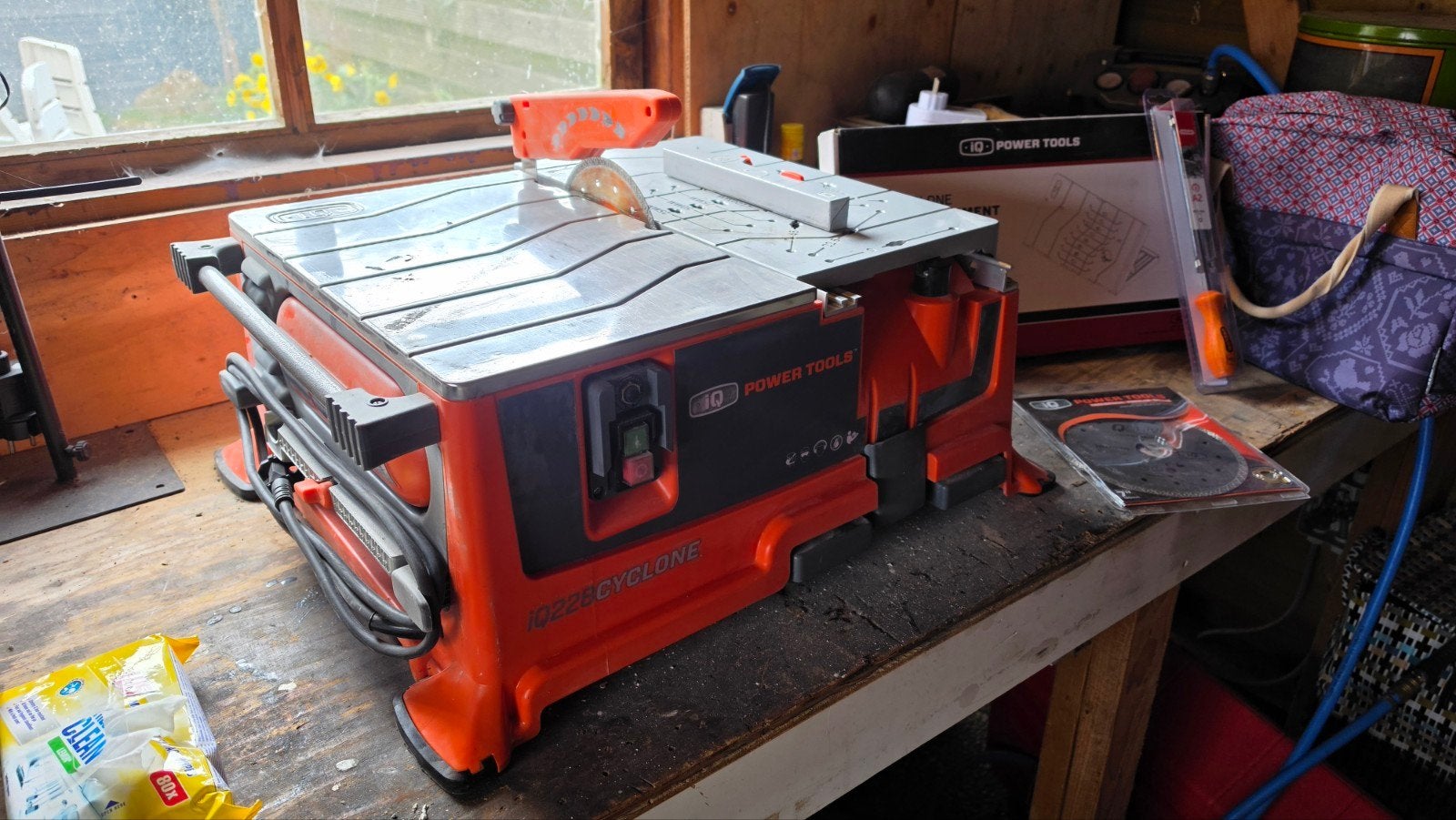 iQ Power Tools iQ228 Cyclone tegelzaag – Zo goed als nieuw, Ophalen, Zo goed als nieuw, 1200 watt of meer