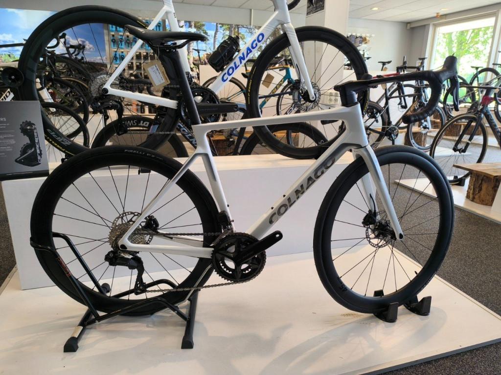 Colnago V4 - 105 R7170 Di2 - VISION SC 45 ITW VDWH 51cm 2026, Overige merken, -, - 0
-, NL, Nieuw