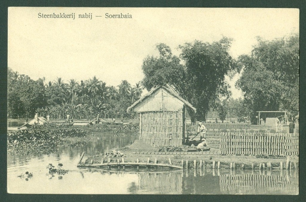 AK Nederlands Indie Soerabaia Steenbakkerij, Verzamelen, Ophalen of Verzenden, Voor 1920, Ongelopen, Gelderland