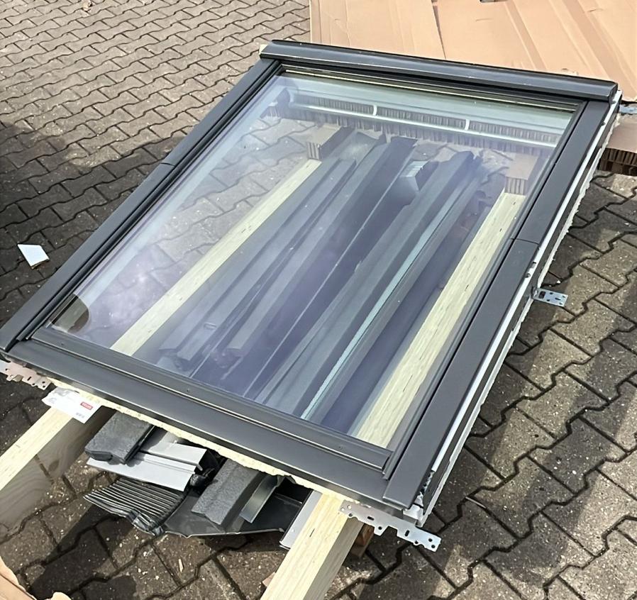 Velux kunststof dakraam incl. gootstukken, Ophalen, 80 tot 120 cm, 120 tot 160 cm, Nieuw