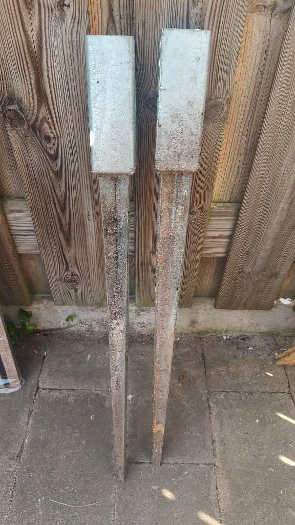 2 stuks metalen grondpennen / paalhouders verzinkt, Ophalen, Gebruikt, Minder dan 180 cm, Palen