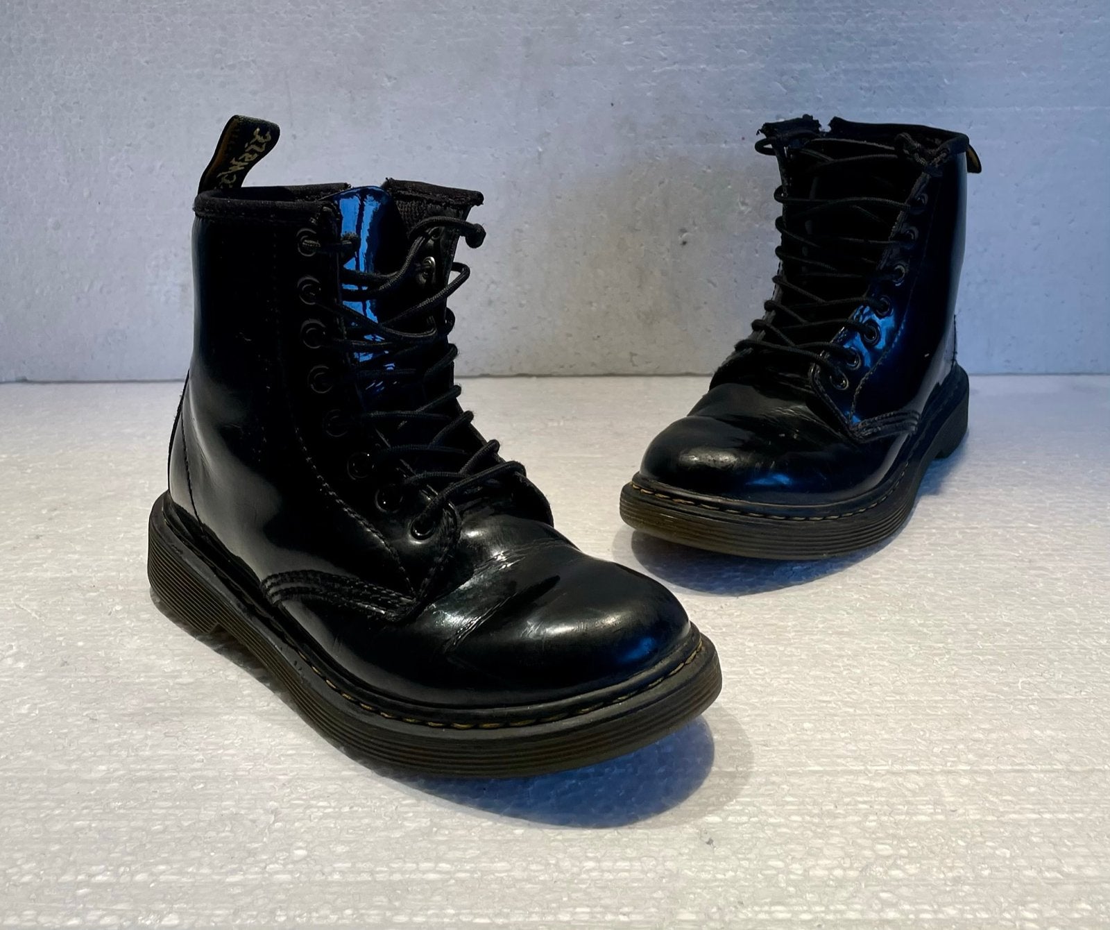 Dr. Martens hoge schoenen Air Wair zwart 32, Jongen of Meisje, Schoenen, Ophalen of Verzenden, Zo goed als nieuw