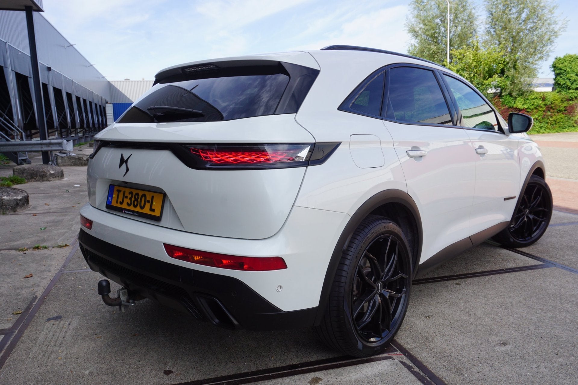 DS 7 Crossback 1.6 PureTech Opera * Automaat * Pano * Navi *, Auto's, Dealer onderhouden, 4 cilinders, 181 pk, Automatische klimaatregeling