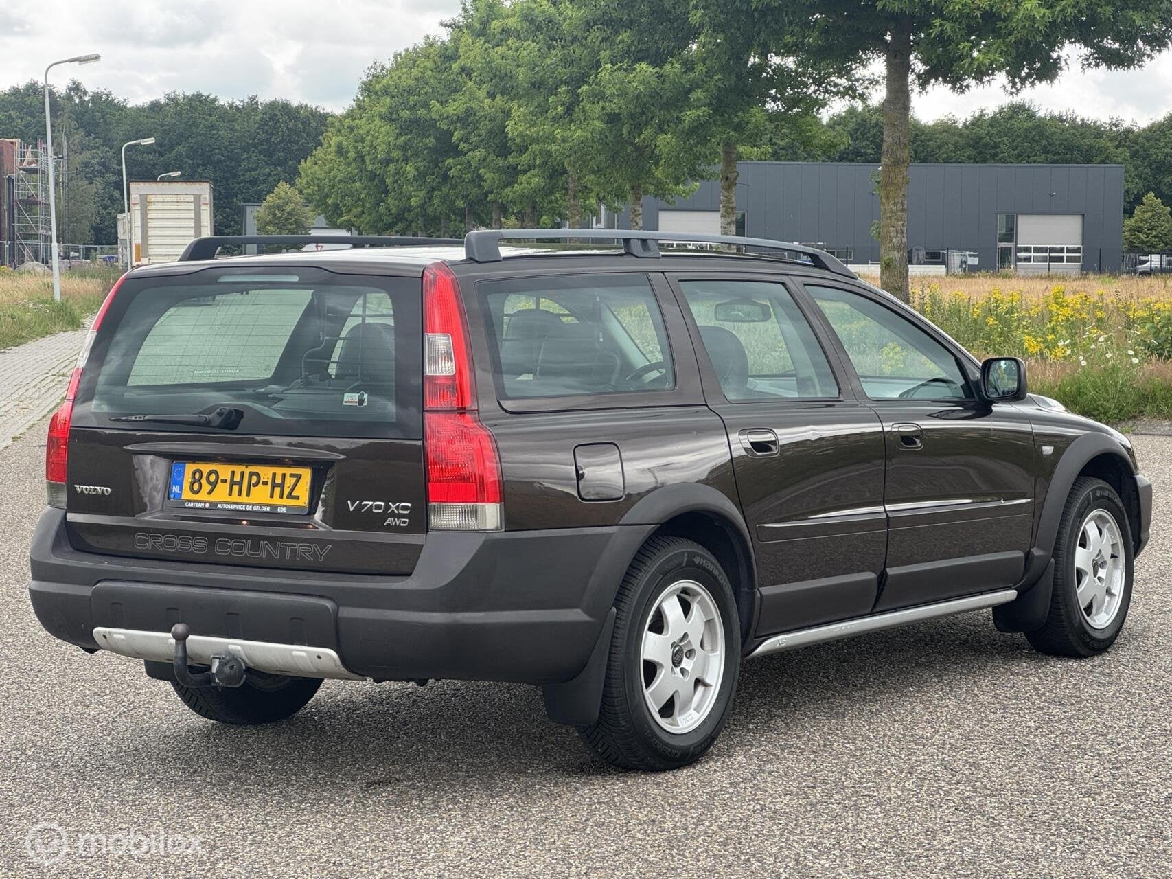 Volvo V70 Cross Country 2.4 T AWD XC70 2001 Bruin, Auto's, Bruin, 2435 cc, Vierwielaandrijving, 102 €/maand