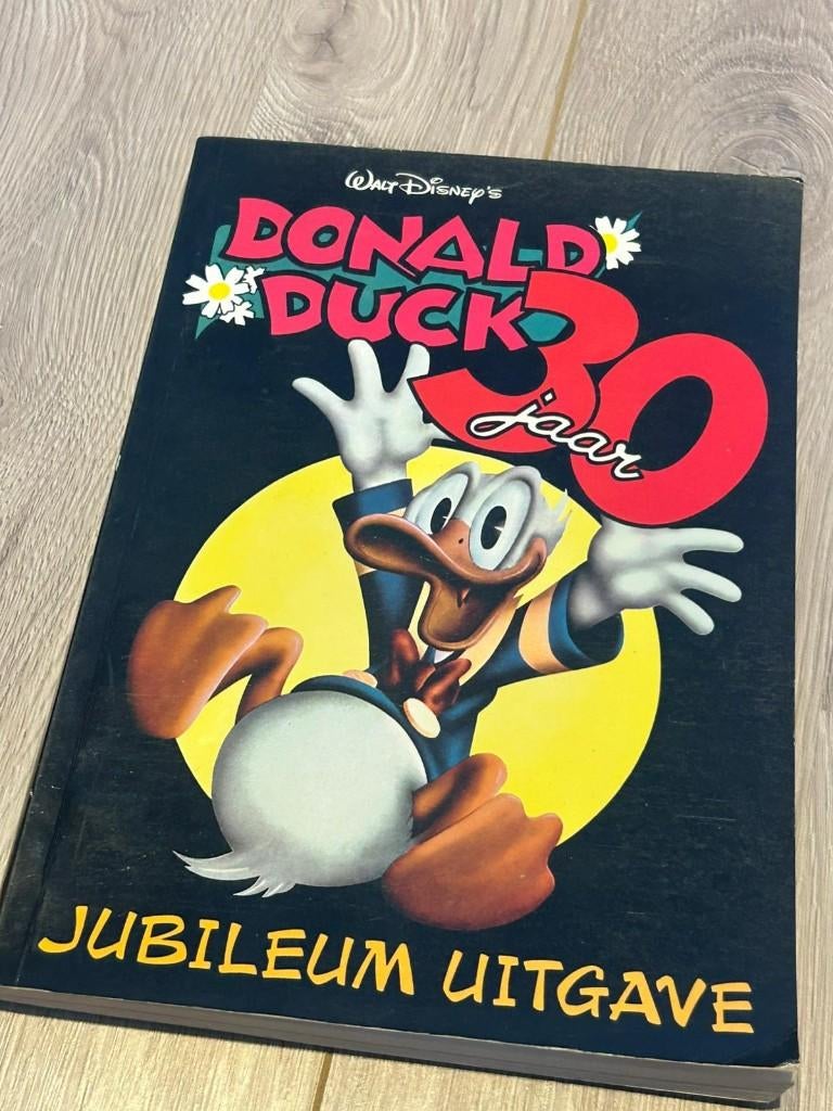 Donald Duck strips, pockets, hardcover & jubileum uitgave, Boeken, Donald Duck, Meerdere stripboeken, Ophalen, Gelezen