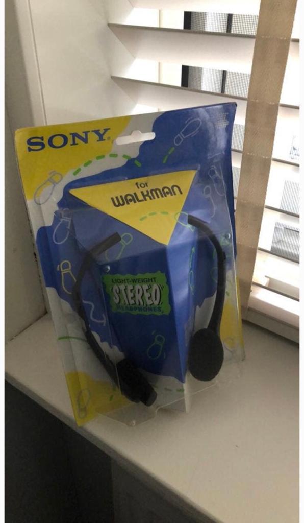Vintage New Old Stock Sony Walkman koptelefoon, Verzenden, Zo goed als nieuw, Op oor (supra aural), Sony