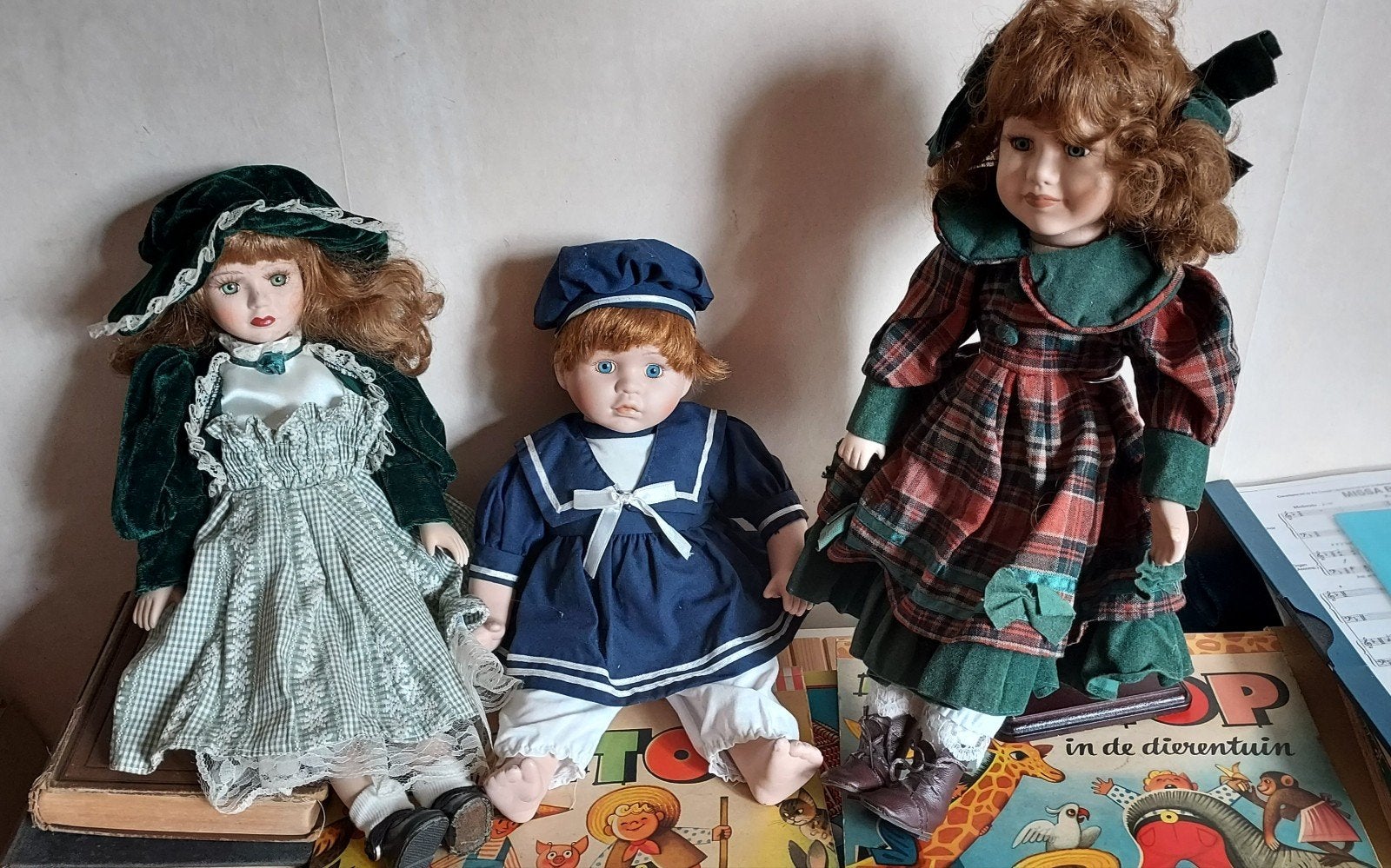 3 poppen Promenade Collection.jaren 90.
porseleinen met stof, Verzamelen, Ophalen of Verzenden, Zo goed als nieuw, Popje