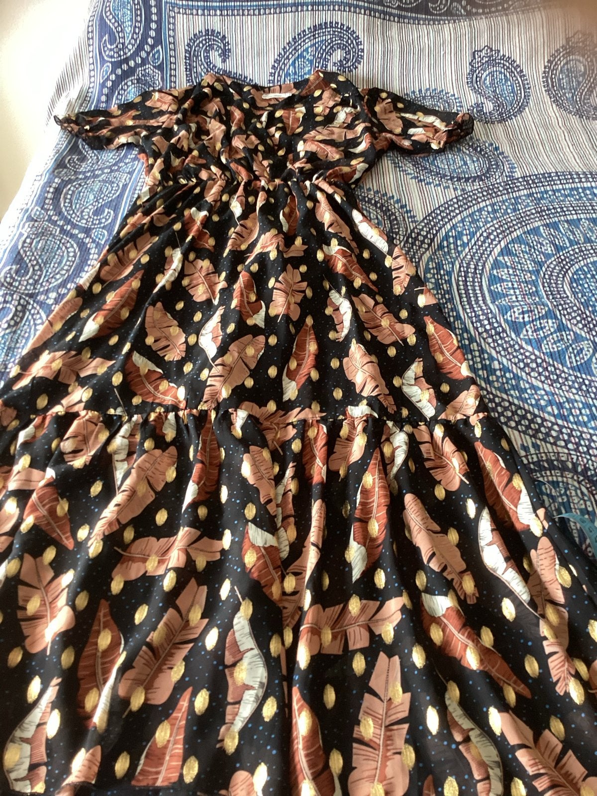 Papillonne Zomerjurk met Bladerenprint en Goudkleurige Stipp, Maat 38/40 (M), Zwart, Ophalen of Verzenden, Zo goed als nieuw