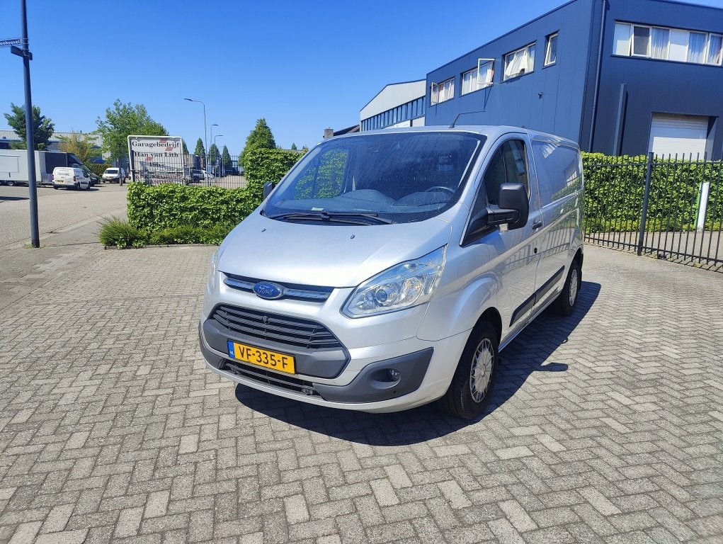 Ford Transit Custom 270 2.2 TDCI Grijs metallic Navi Camera, Auto's, Bestelauto's, Euro 5, Gebruikt, Zwart, 4 cilinders