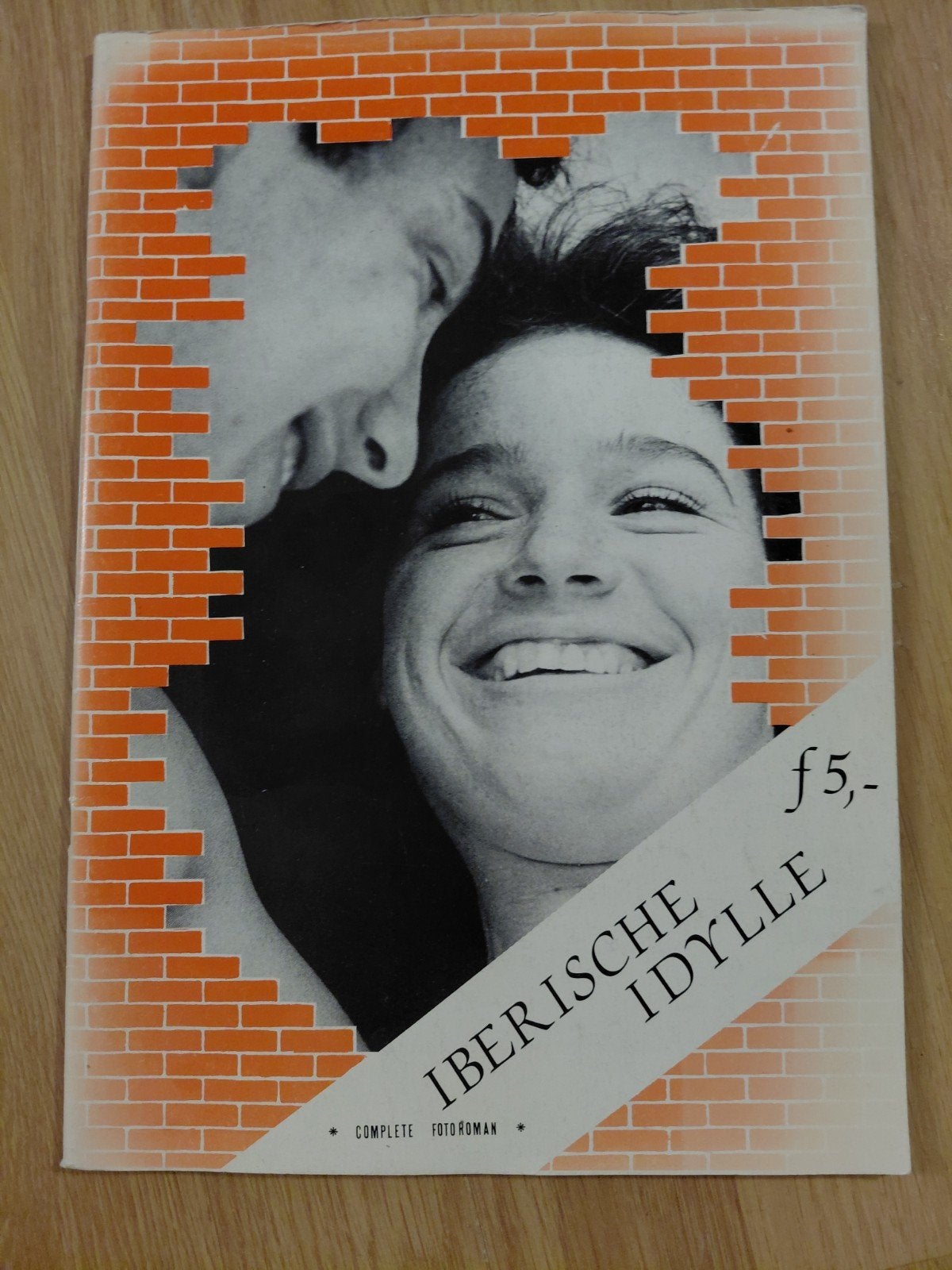 Fotoroman IBERISCHE IDYLLE izgs vintage 1985 Sorgedrager, Eén comic, Ophalen of Verzenden, Gelezen, Europa
