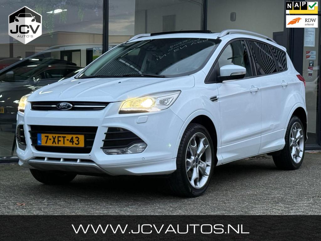 Ford Kuga 1.6 Titanium Plus 4WD PANO/CAM/TREKHAAK/APK/NAP, Auto's, Gebruikt, Leder en Stof, Wit, Origineel Nederlands