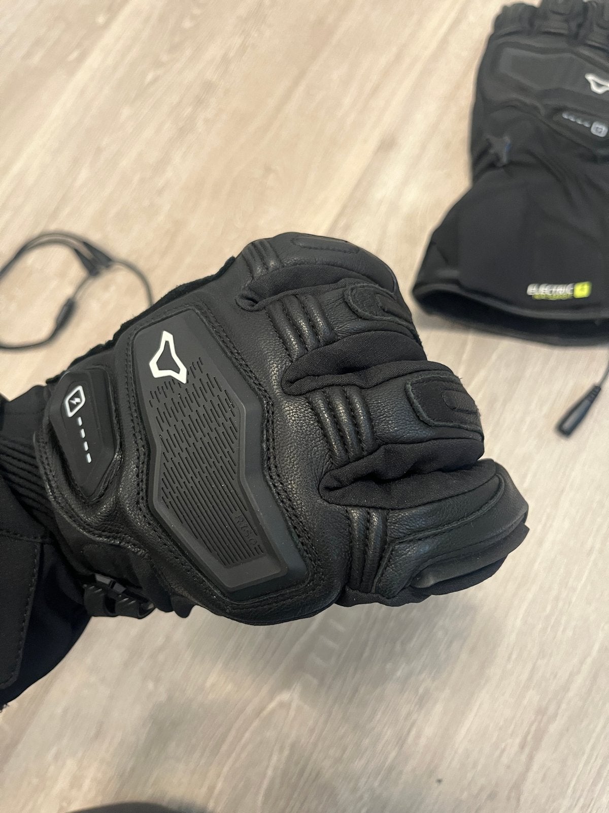 Macna Elektrisch Verwarmde Motorhandschoenen L, Ophalen of Verzenden, Tweedehands, Heren, Handschoenen