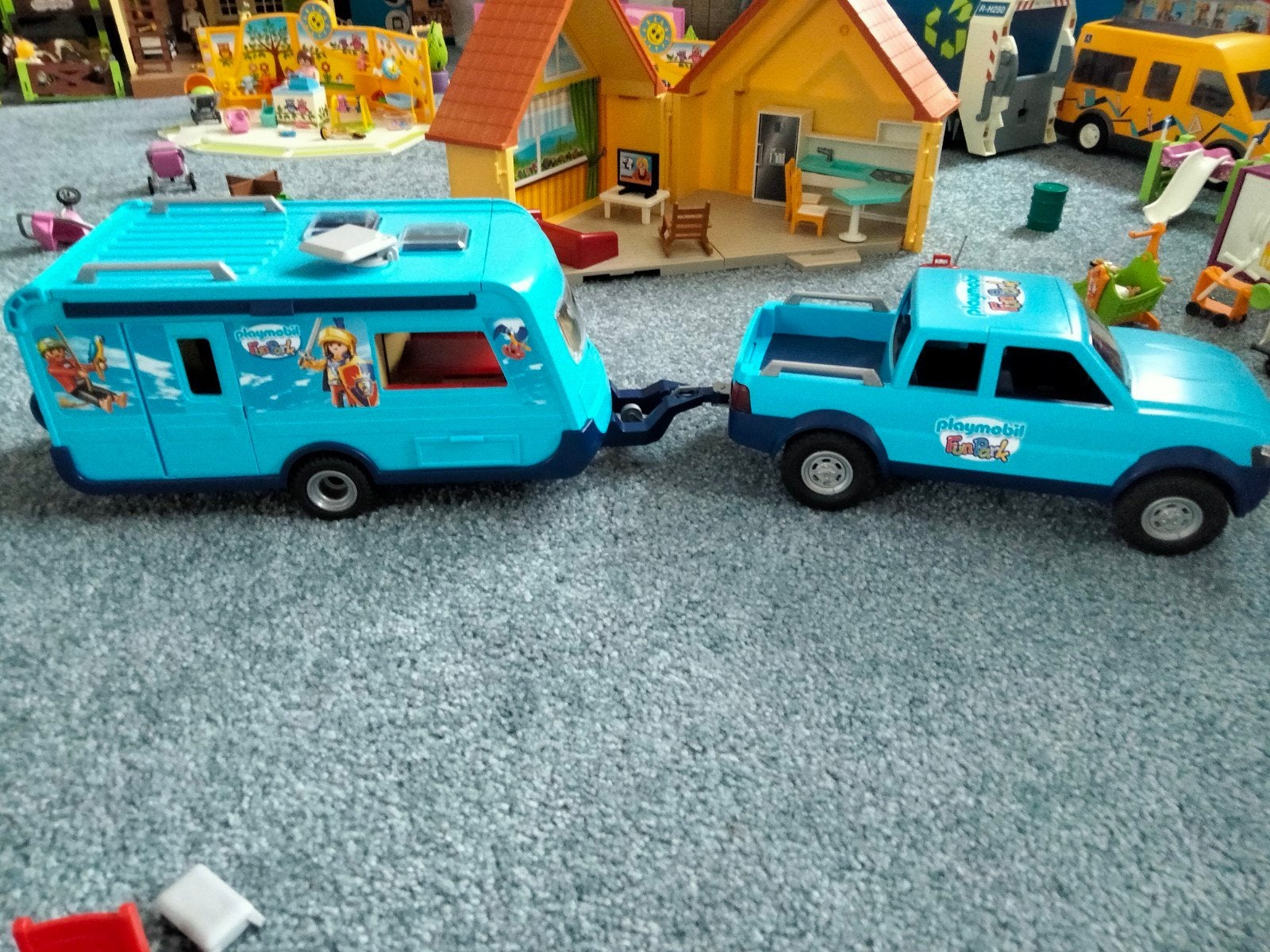 Zeer mooie auto met caravan van Playmobil., Kinderen en Baby's, Ophalen of Verzenden, Zo goed als nieuw