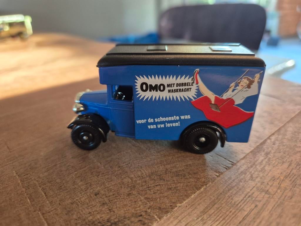 Lledo Days Gone OMO Bestelwagen, Hobby en Vrije tijd, Modelauto's | Overige schalen, Ophalen of Verzenden, Zo goed als nieuw, Bus of Vrachtwagen