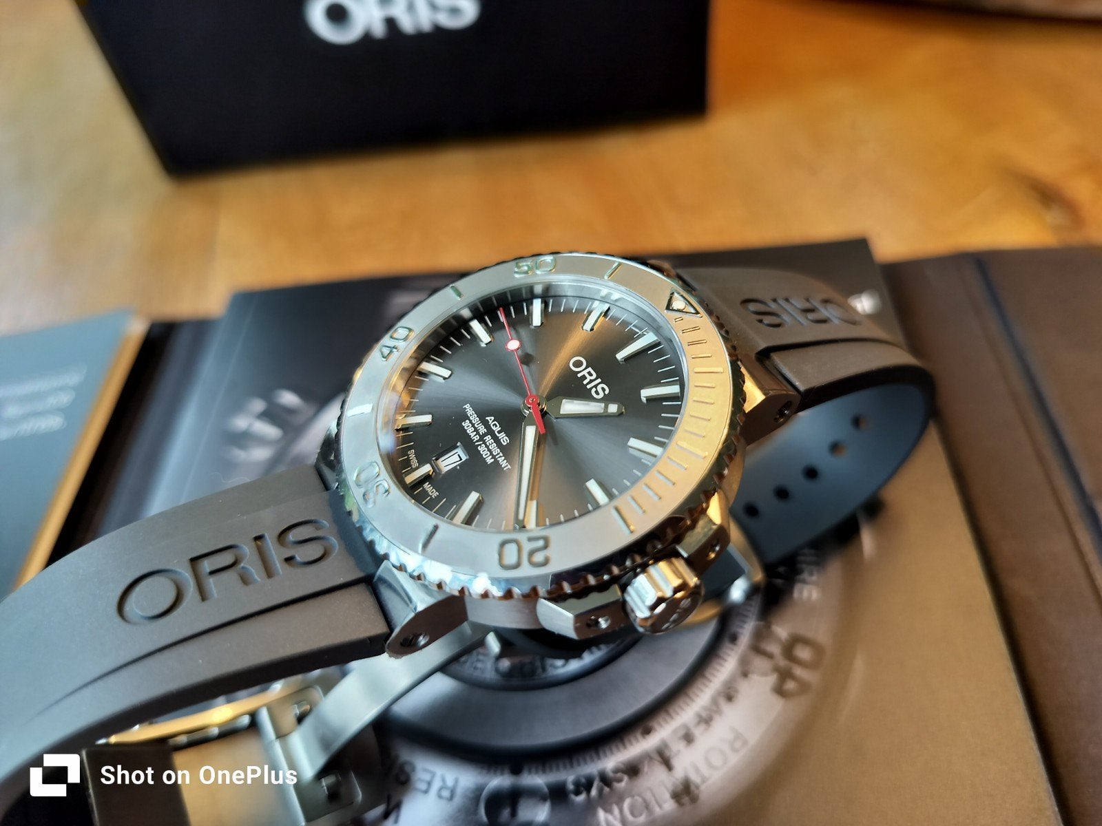 Mooi Oris Aquis Date Reliëf Automatic Horloge 43,5 mm, Sieraden, Tassen en Uiterlijk, Ophalen of Verzenden, Nieuw, Overige merken