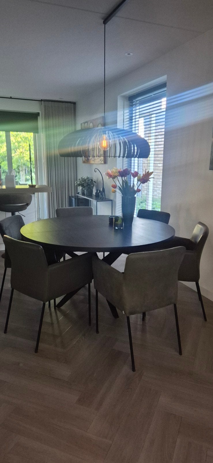 Eethoek, zwarte tafel, 8 stoelen in 4 tinten groen., Huis en Inrichting, Tafels | Eettafels, Zo goed als nieuw, 50 tot 100 cm
