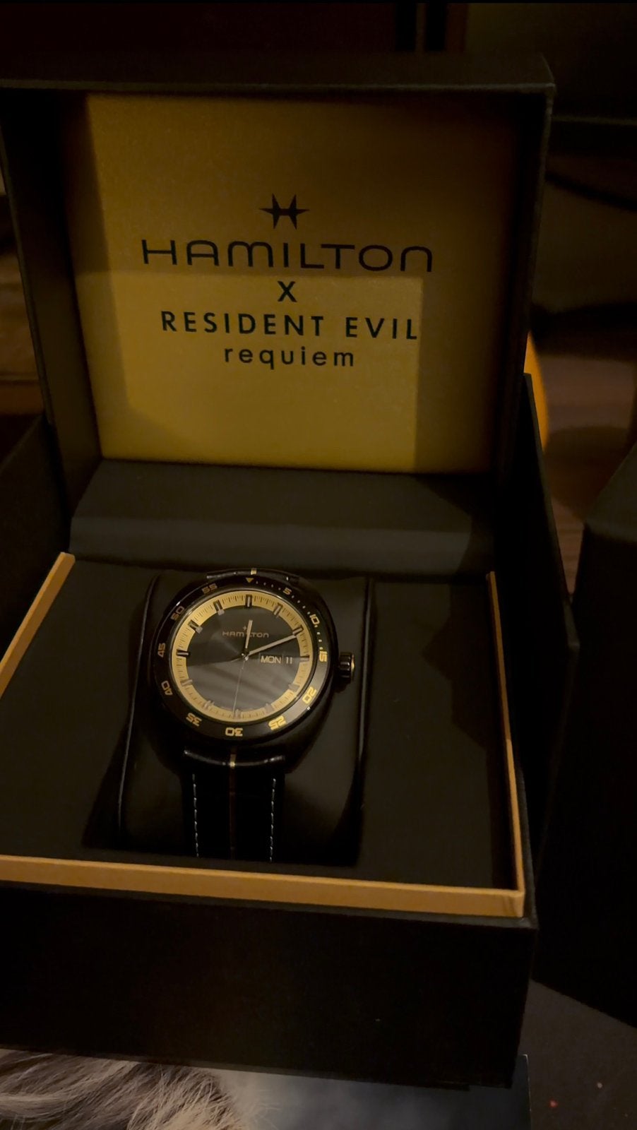 Hamilton Resident evil Requiem. 1 of 2000 Limited, Sieraden, Tassen en Uiterlijk, Horloges | Heren, Leer, Staal, Polshorloge, Zo goed als nieuw