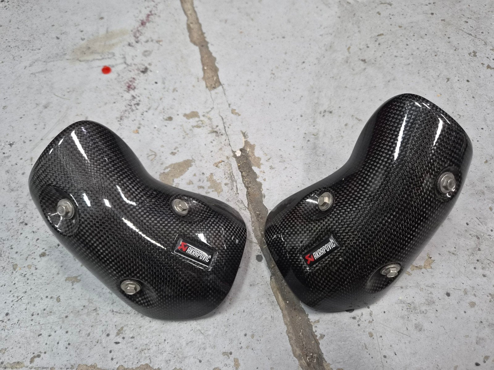 Akrapovic carbon heatshields Z1000 slip on dempers., Motoren, Ophalen of Verzenden, Gebruikt