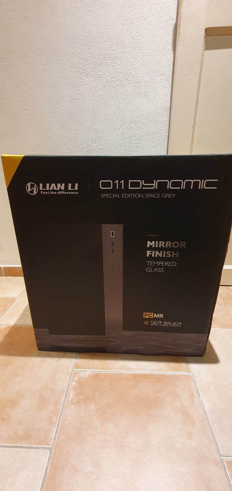 Nieuw Lian Li O11 Dynamic Special Edition Space Grey PC Kast, Computers en Software, Computerbehuizingen, Ophalen of Verzenden