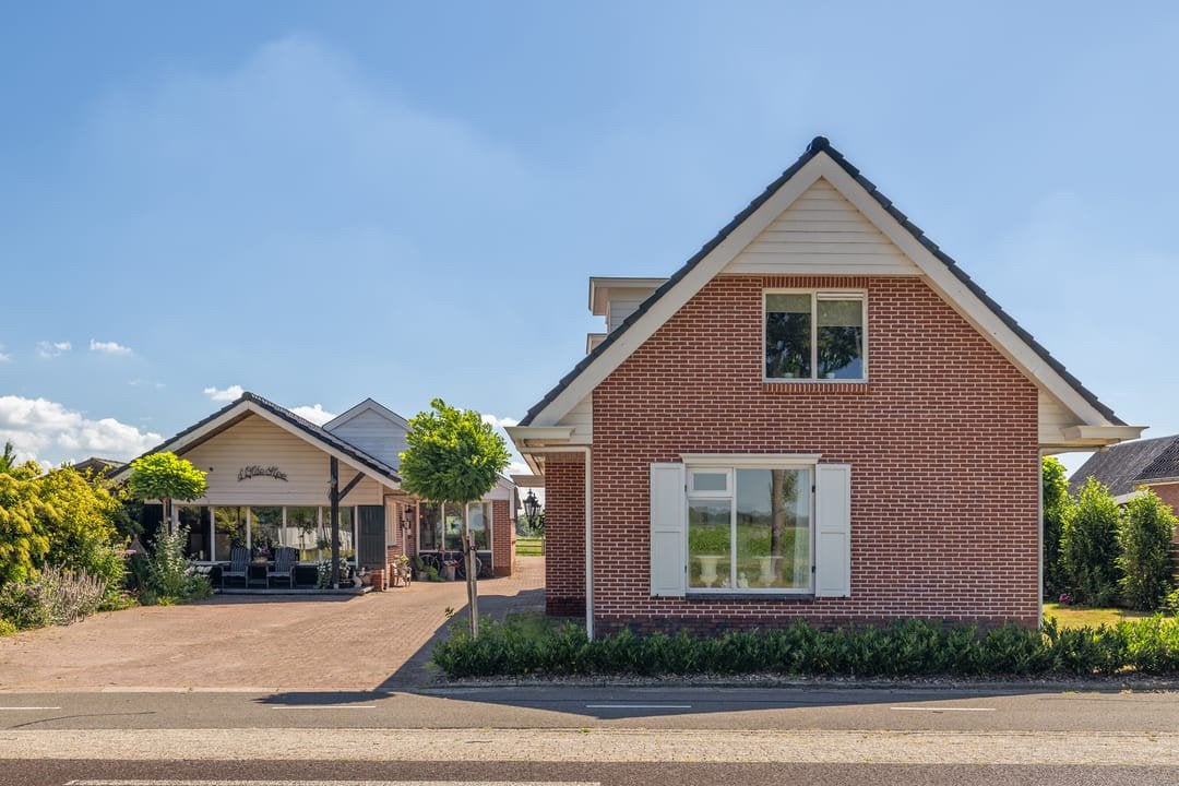 Vrijstaande woning met verschillende schuren, Huizen en Kamers, Vrijstaande woning, Drenthe, 1500 m² of meer