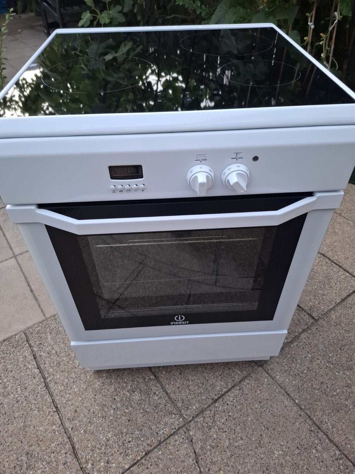 Indesit Vrijstaand Inductie Fornuis met Oven -, Ophalen, Hete lucht, 60 cm of meer, 4 kookzones