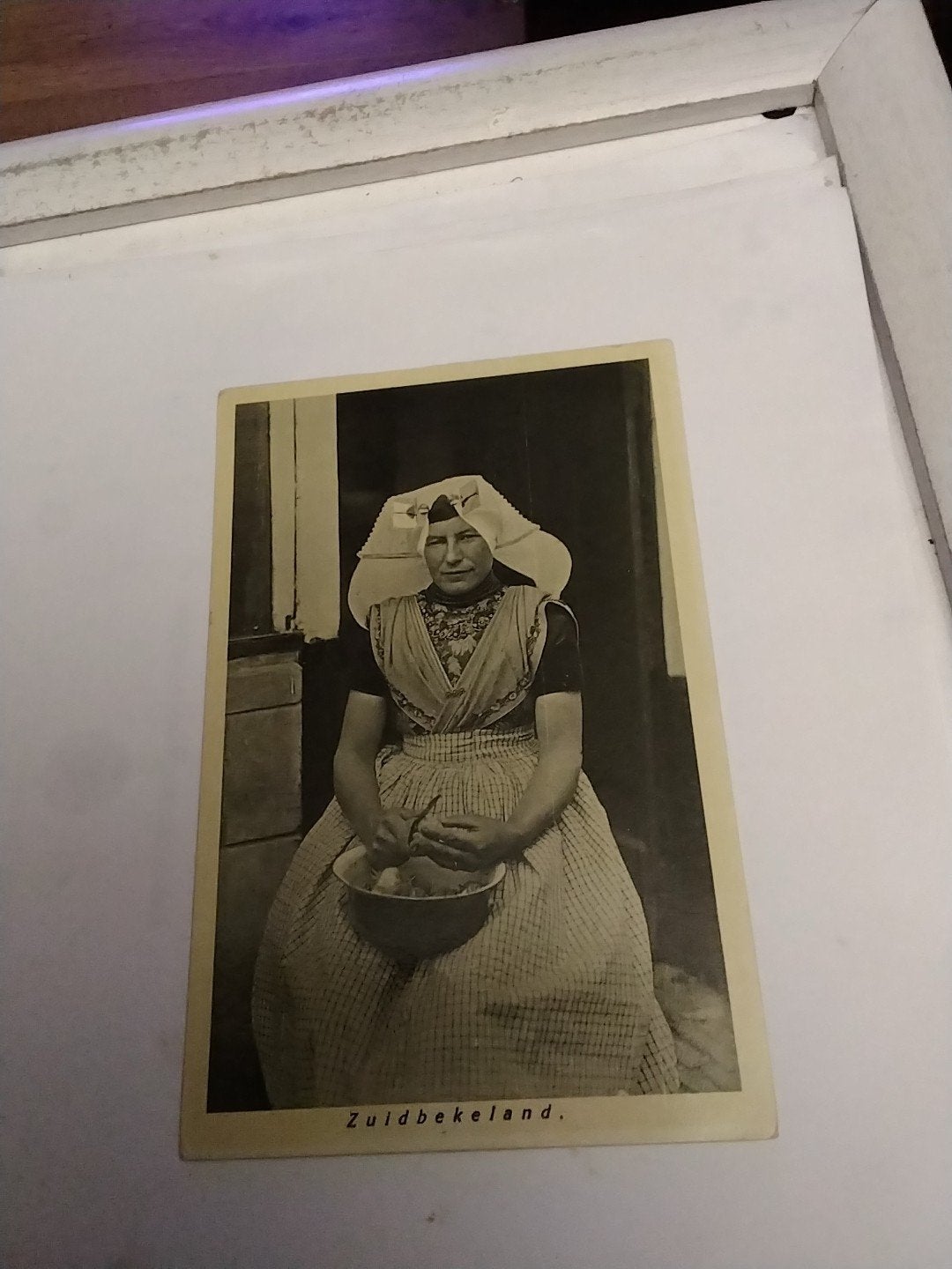 Oude ansichtkaart Zuidbekeland - Vrouw in klederdracht, Ophalen of Verzenden, Voor 1920, Zeeland