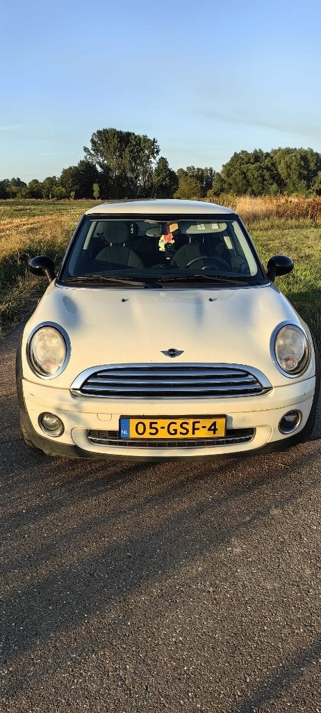 Mini (r56) 1.4 95pk 2008 Wit, Auto's, Voorwielaandrijving, Zwart, 4 stoelen, Origineel Nederlands