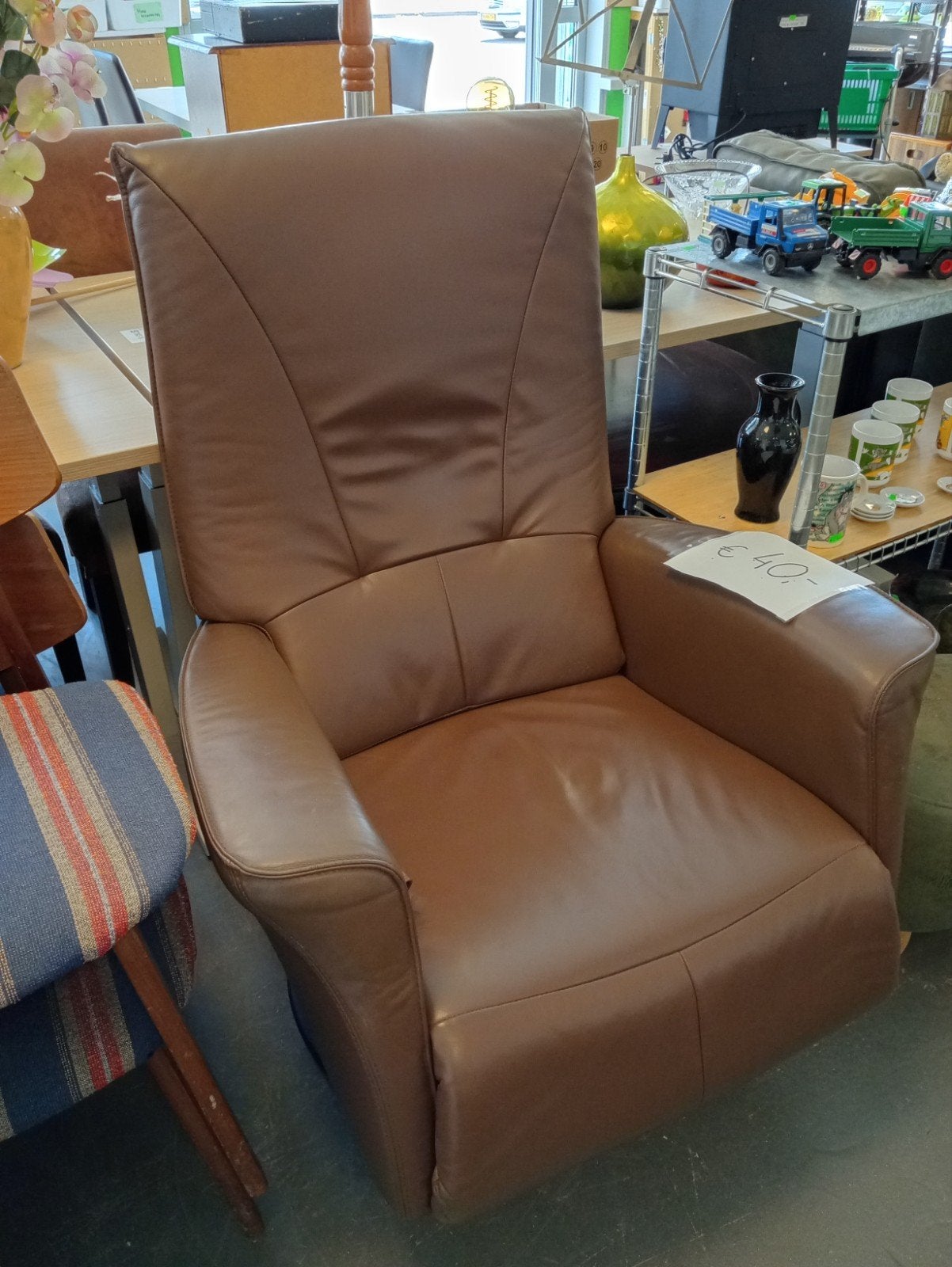 Luxe fauteuil, stoel, leer, Huis en Inrichting, Fauteuils, Ophalen, Leer, 50 tot 75 cm