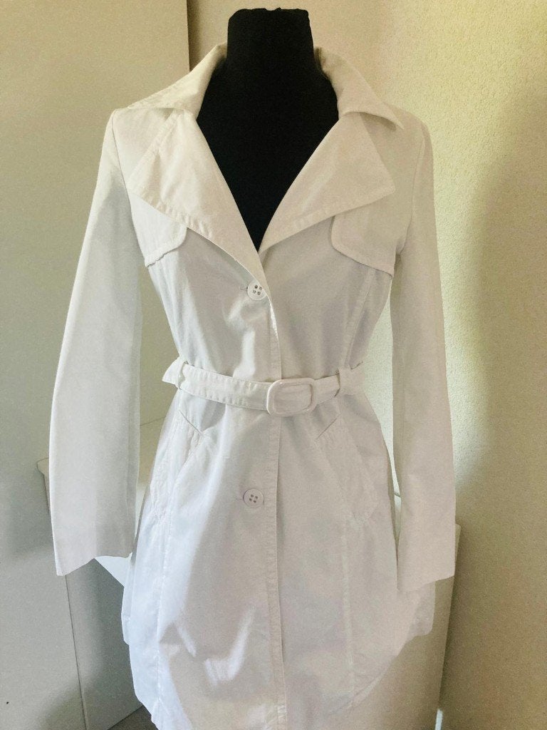 Witte Benetton Trenchcoat met Riem - Maat 34 (XS), Wit, Ophalen of Verzenden, Zo goed als nieuw, United Colors of Benetton
