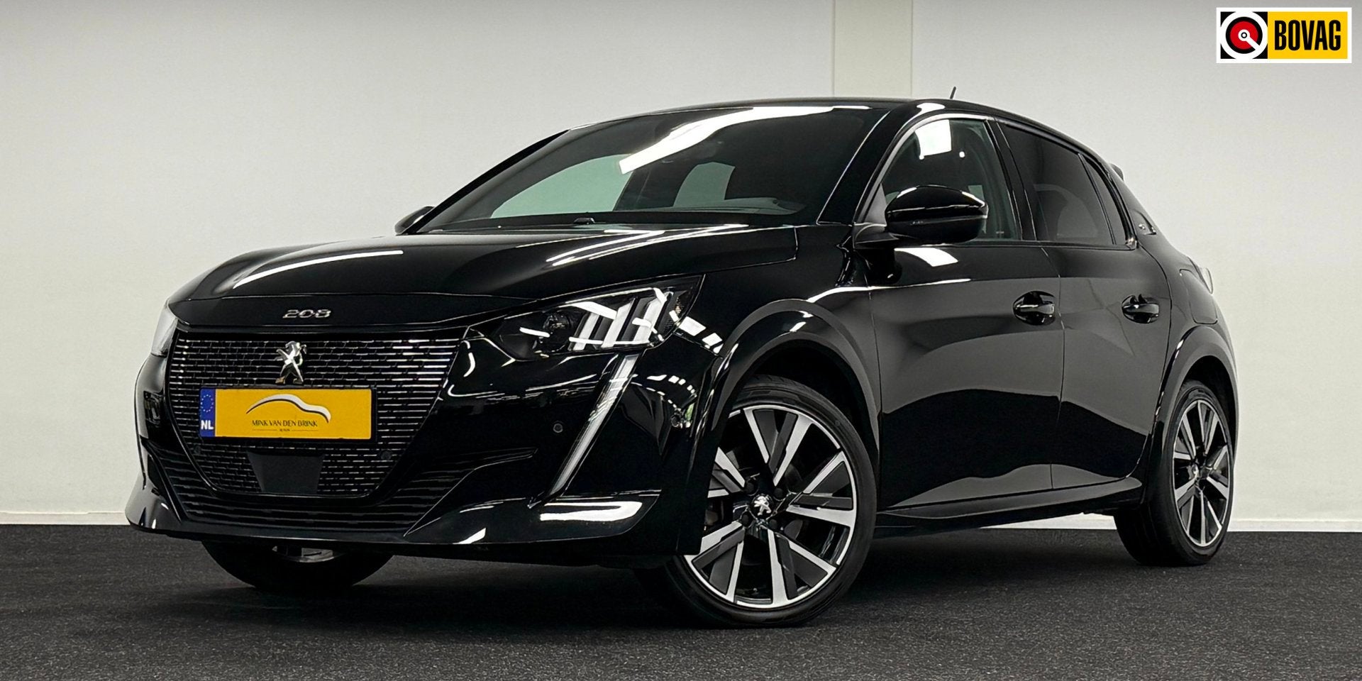 Peugeot 208 1.2 Puretech GT-line*Automaat*Navi*Camera*Carpla, Auto's, 101 pk, Gebruikt, Zwart, 1199 cc