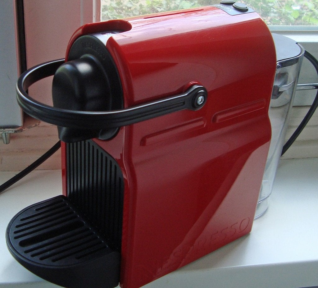 Nespresso Krups Inissia, Witgoed en Apparatuur, Ophalen, Afneembaar waterreservoir, Koffiemachine, Zo goed als nieuw