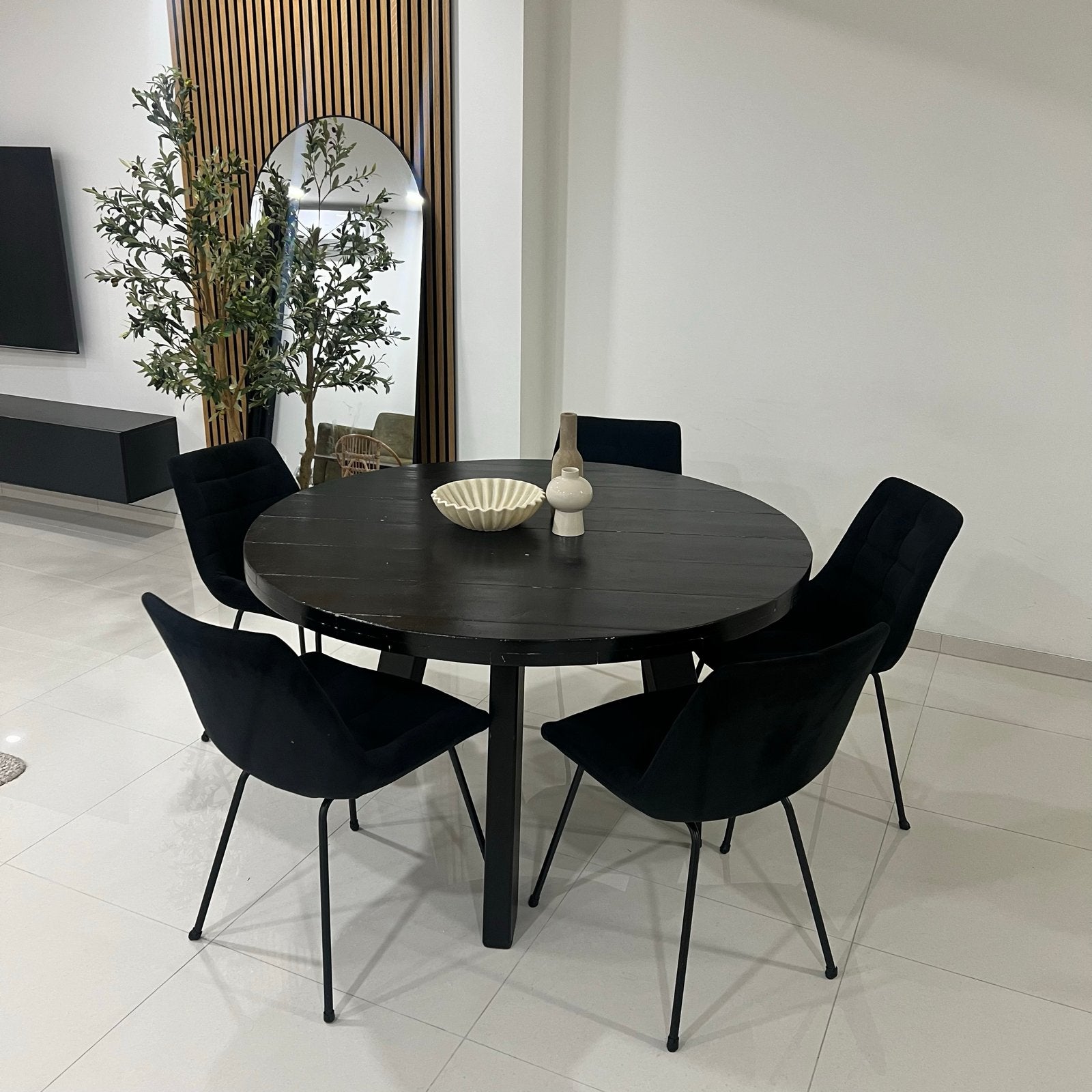Ronde Zwarte Eettafel met 5 Stoelen, Huis en Inrichting, Ophalen, Gebruikt, Rond, Vijf personen of meer