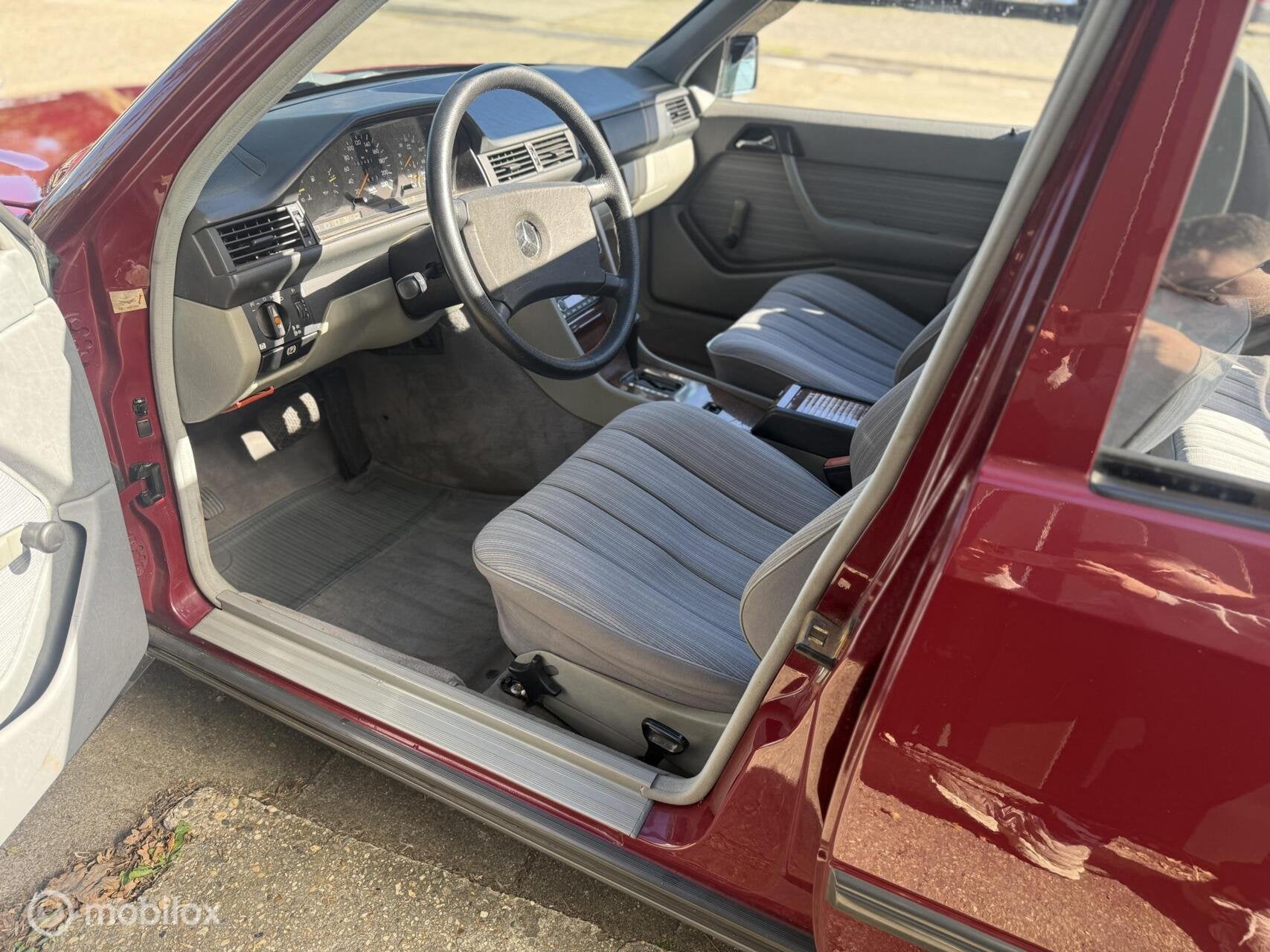 Mercedes-Benz W124 300 D AUT OM606 in zeer nette staat, foto 12