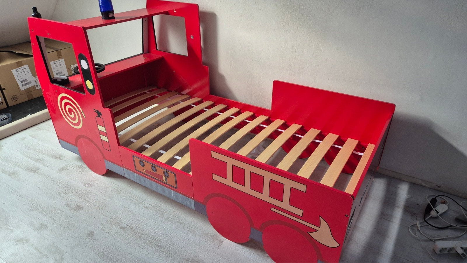 Brandweerbed voor kinderen - inclusief lattenbodem, Kinderen en Baby's, Kinderkamer | Bedden, Ophalen, Gebruikt, 70 tot 85 cm
