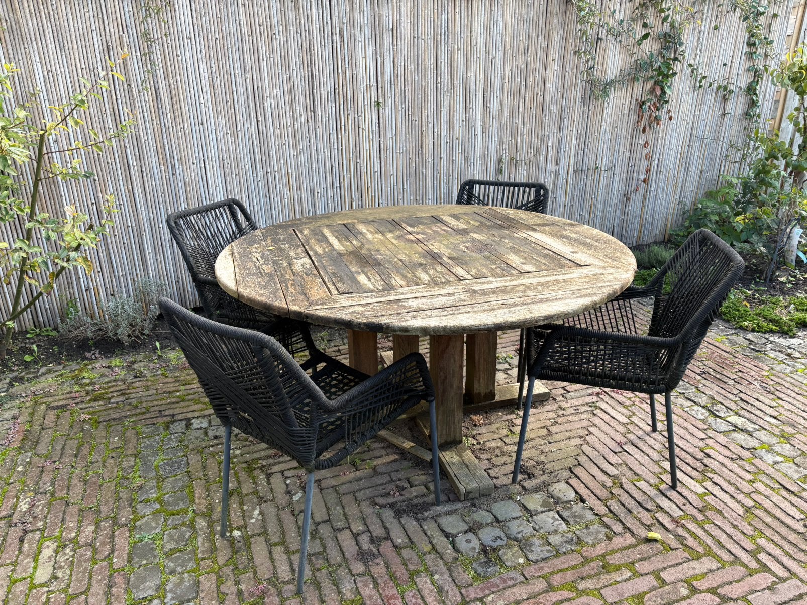 Ronde teak houten tuintafel met 4 stoelen, Ophalen, Gebruikt, Teakhout