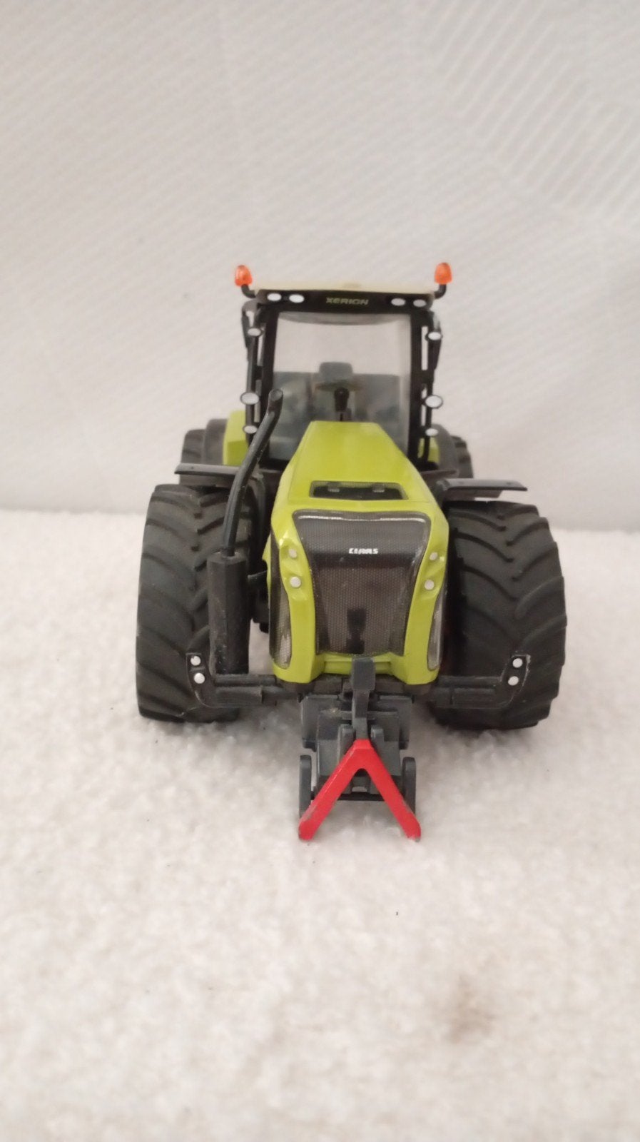 Claas Xerion 1:32 modeltrekker - Gebruikt met lakschade, Ophalen of Verzenden, Gebruikt