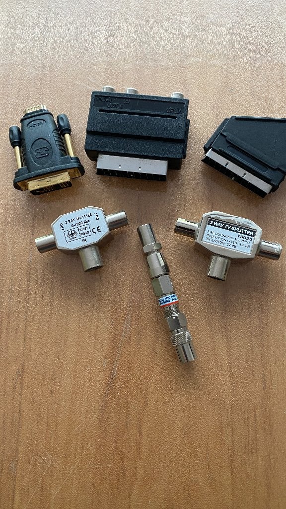 Diverse audio/video adapters en splitters, Ophalen of Verzenden, Gebruikt, Minder dan 2 meter, Overige kabels