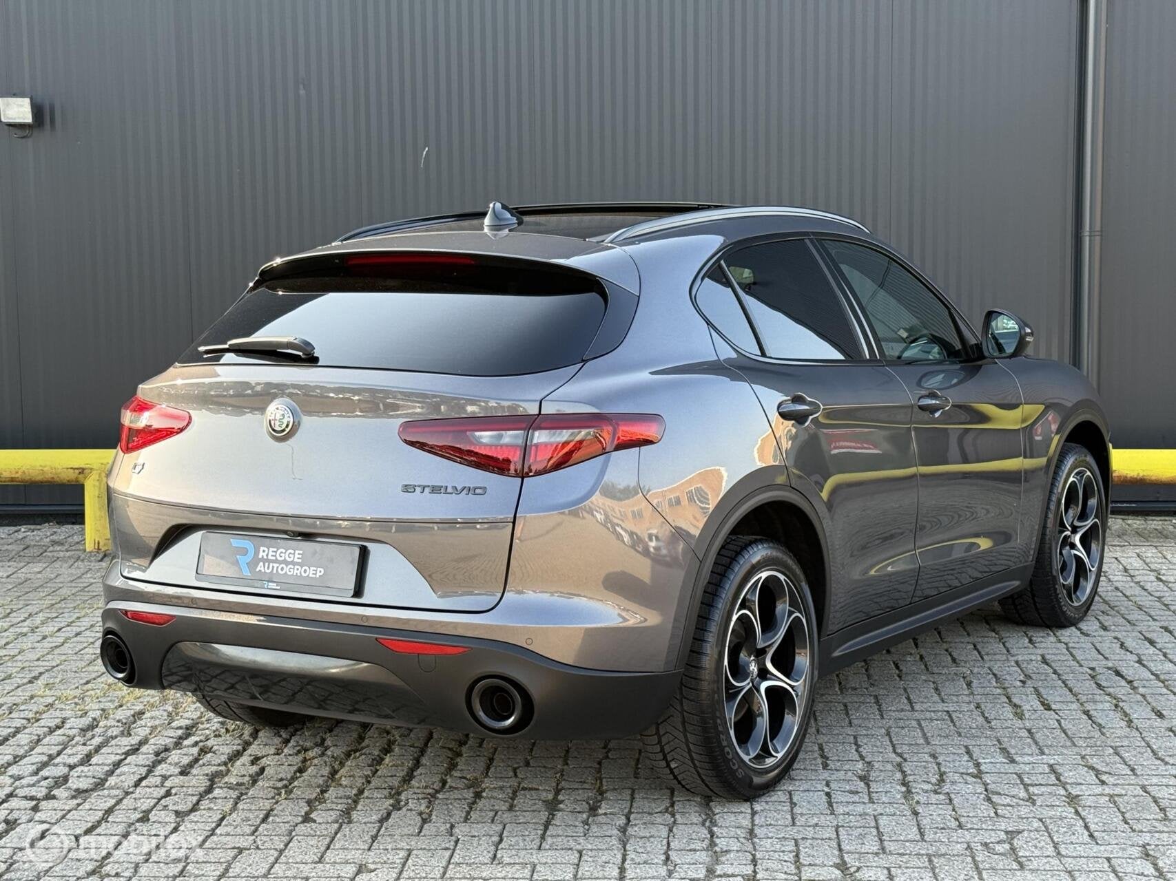 Alfa Romeo Stelvio 2.0 T AWD Sprint PERFORMANCE, Auto's, Euro 6, Leder, Bedrijf, Vierwielaandrijving