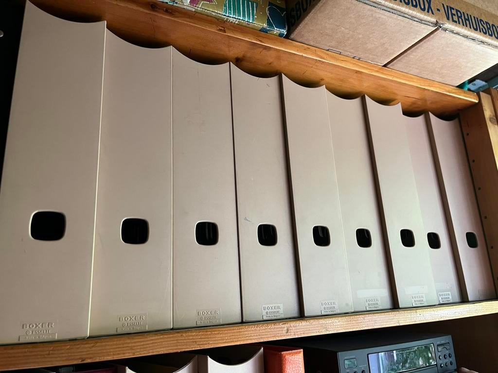 Tijdschriftenbakken, Ophalen, Zo goed als nieuw